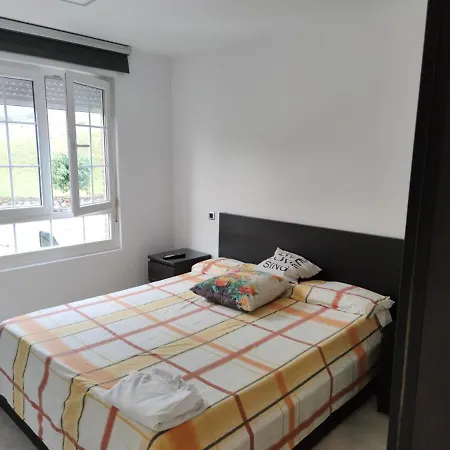 En Mortera, Piso Completo Con Terraa Y Jardin Apartment *