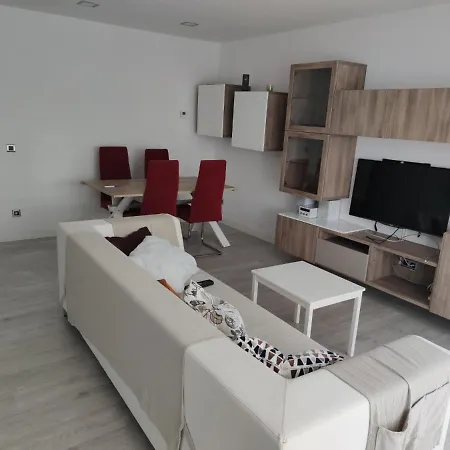 Apartment En Mortera, Piso Completo Con Terraa Y Jardin *
