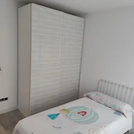 Apartment En Mortera, Piso Completo Con Terraa Y Jardin *