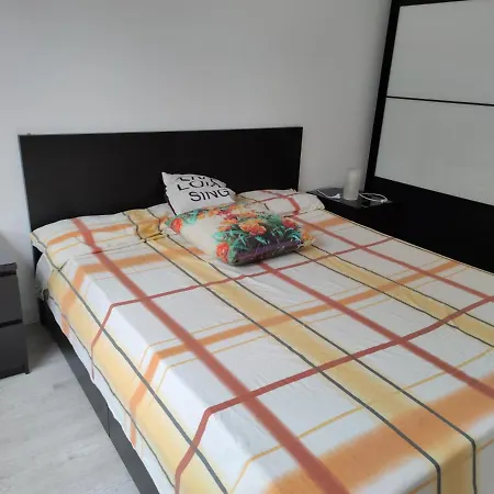 En Mortera, Piso Completo Con Terraa Y Jardin Apartment *